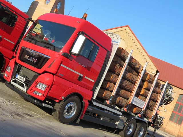 Espectacular MAN TGX 33.560 rígido para transporte forestal con motor D 38 de 560 CV de potencia máxima.